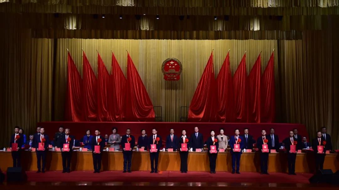 最高礼遇致敬英雄！今天，湖南隆重表彰抗疫先进个人和集体