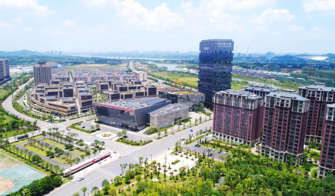 【辉煌新区·我们的“十三五”】从荒地到园区，新区高质量发展快马加鞭！