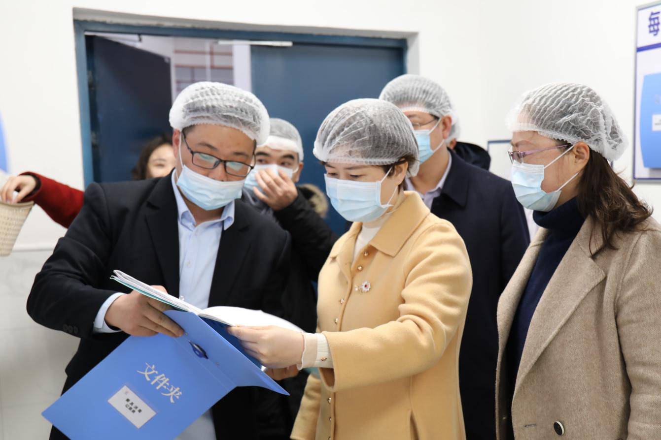蔡滔副区长督查学校春季开学工作
