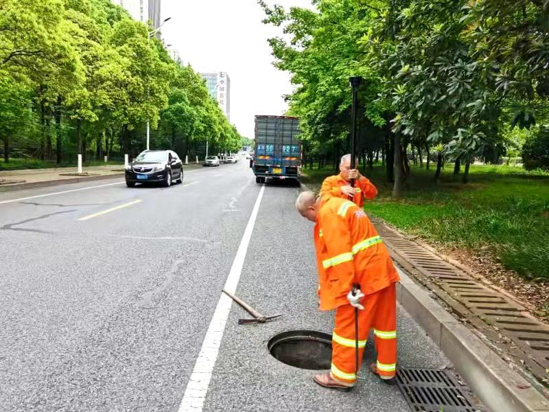 天元市政防汛工作在行动 ? 用专业和汗水守护城市生命线