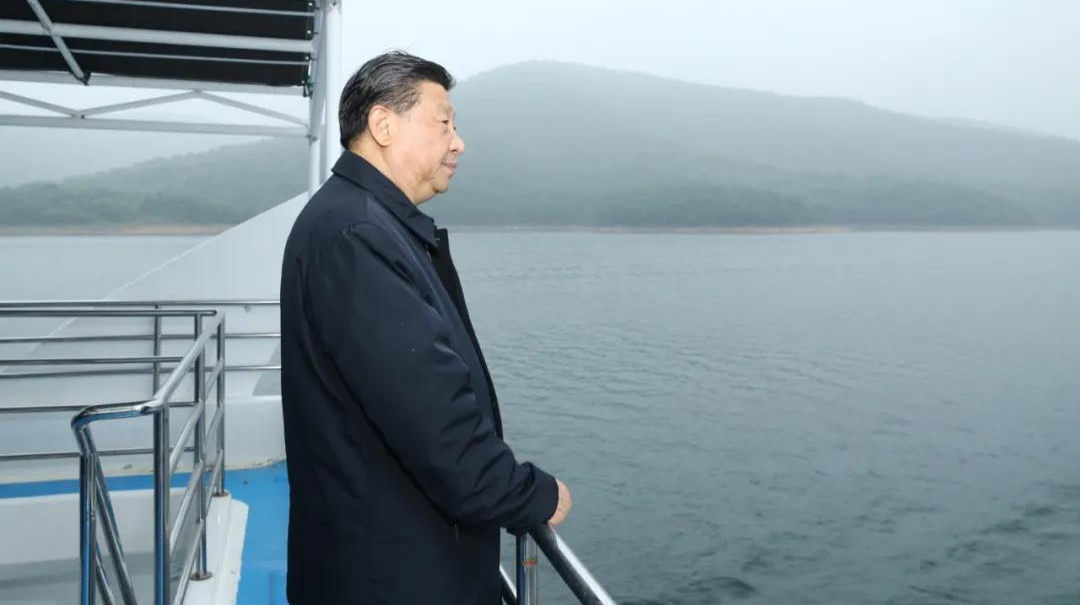 “这哪是滴水之恩？是涌泉之恩啊?！毕敖胶幽闲邢附谂? />
                                        </a>
                                                                        <div   id=