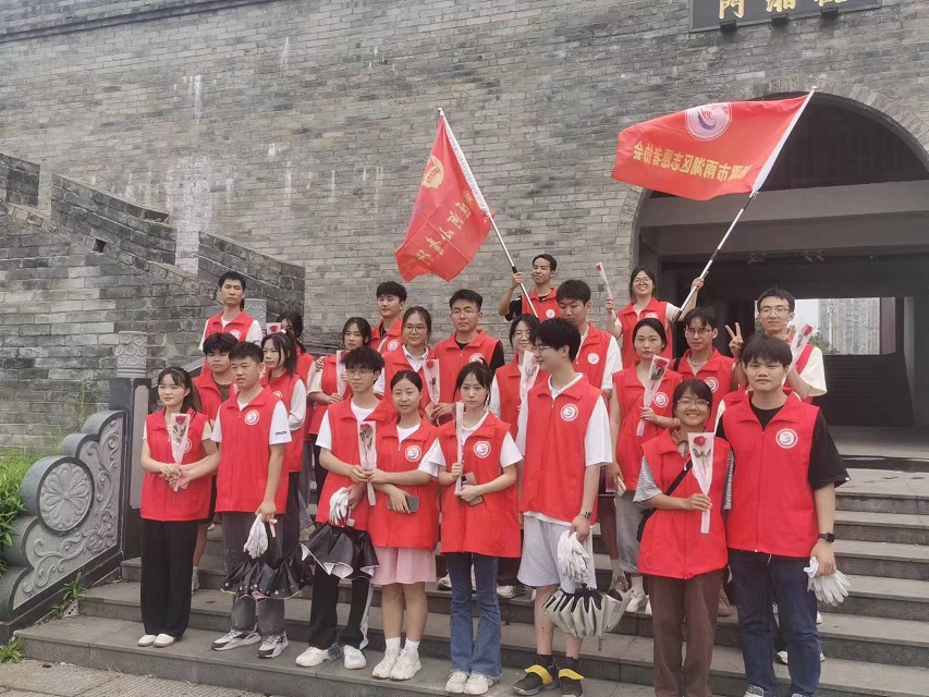 雨湖区河小青行动中心：柔水万千，“湘”约“湘”恋