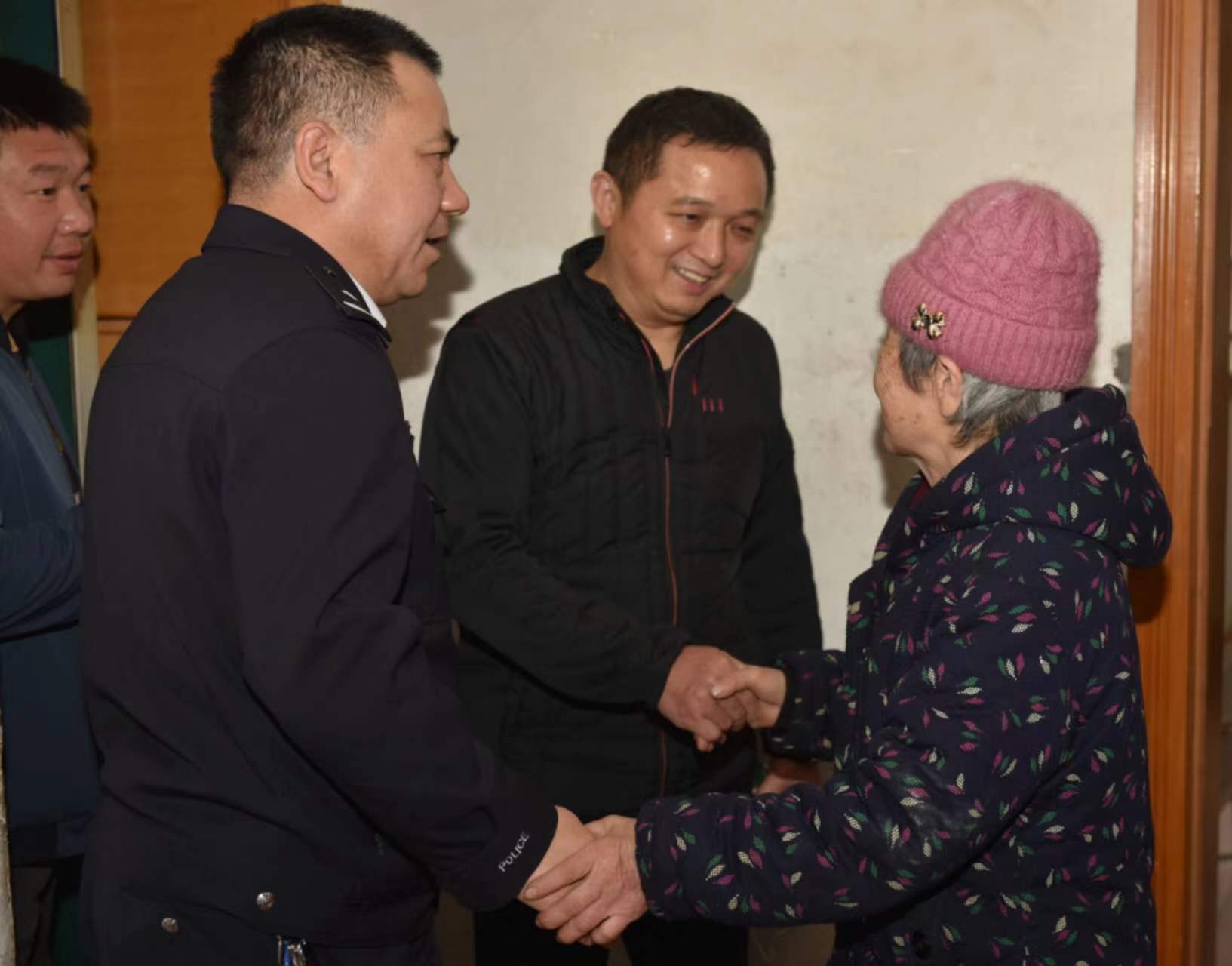 【新春走基层】走访慰问烈士父母，浓浓关爱暖人心