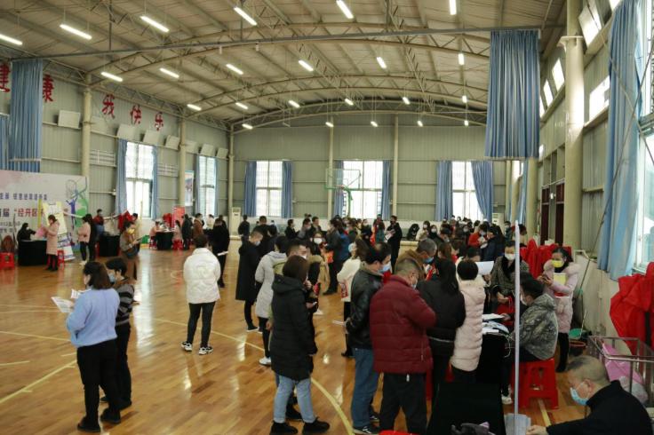 状元洲街道：疫情防控“小网格”助力就业招工“大平台”