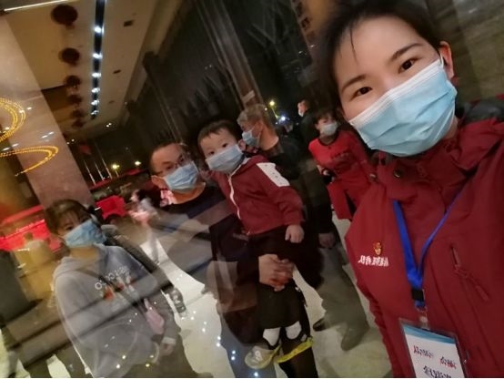 “这次隔离，已经不是分离” ——校长丈夫和援鄂护士妻子的心灵对话