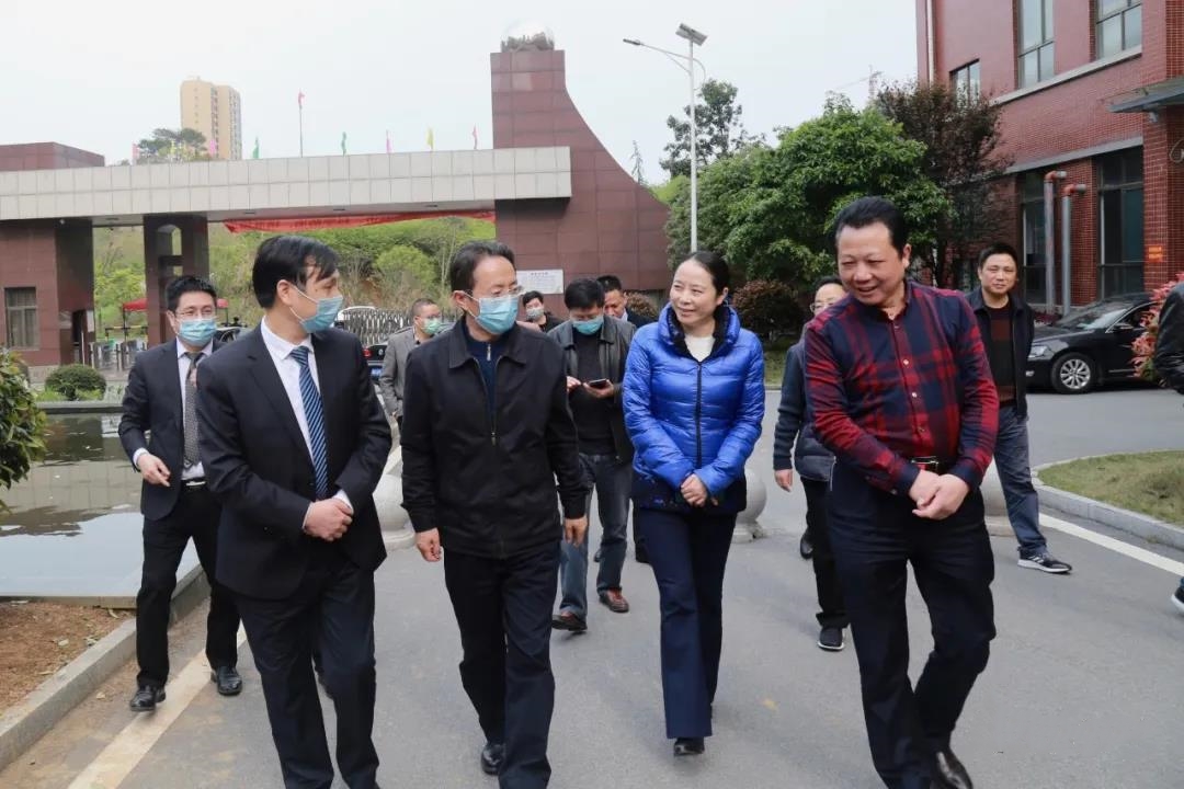 王瑰曙来我区督导开学准备工作