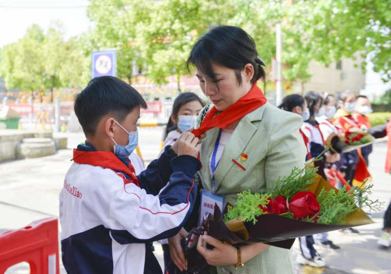 扣好人生第一粒纽扣——“讲好抗疫故事，普及防疫常识”巡回演讲活动拉开序幕