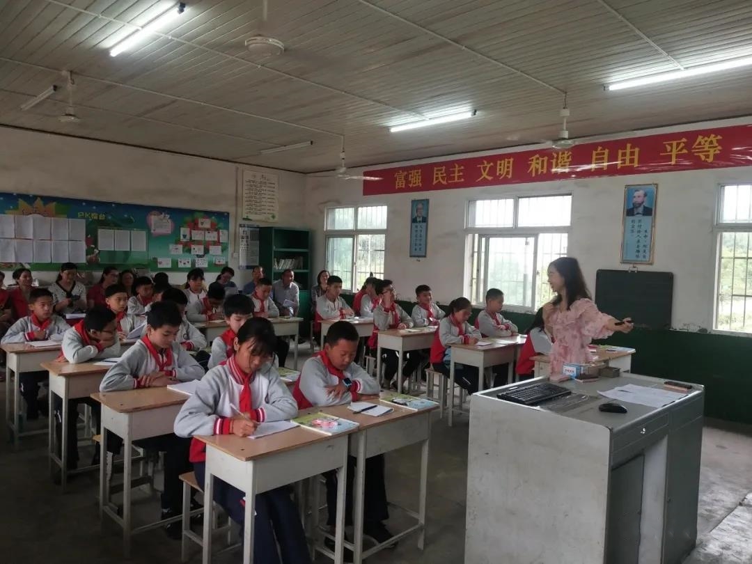城乡学校结对 共推优质均衡
