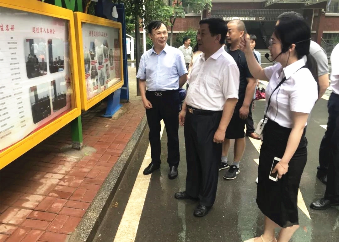 我区双拥创建点迎考湖南省第十届双拥模范城验收