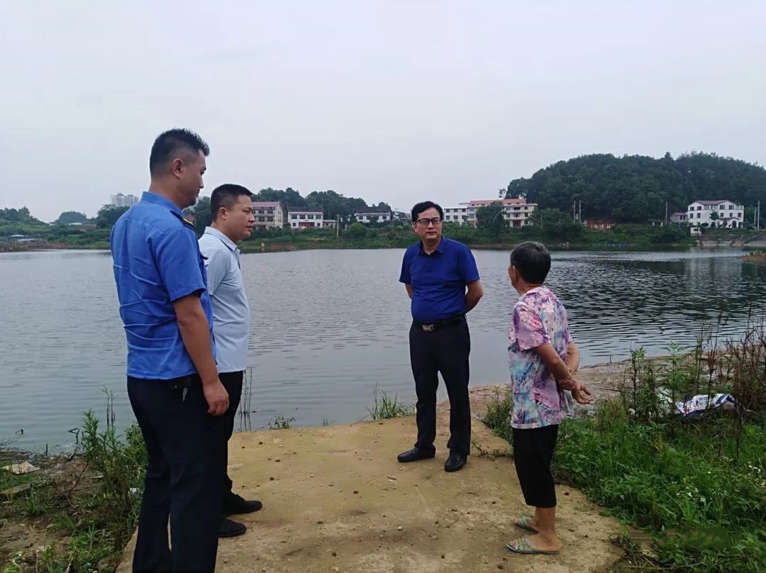 一线巡库确保水清安全度汛