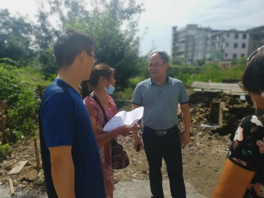 戴求兵到同兴村实地督导脱贫攻坚