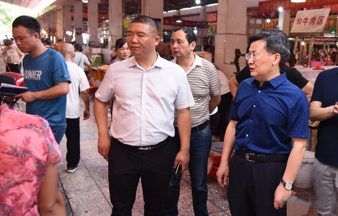 刘贻银现场督办国卫复审迎检工作
