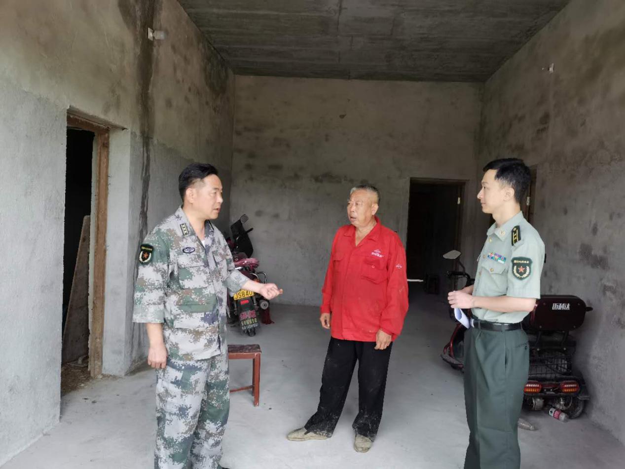 驻枫林村后盾单位到村走访调研脱贫攻坚工作