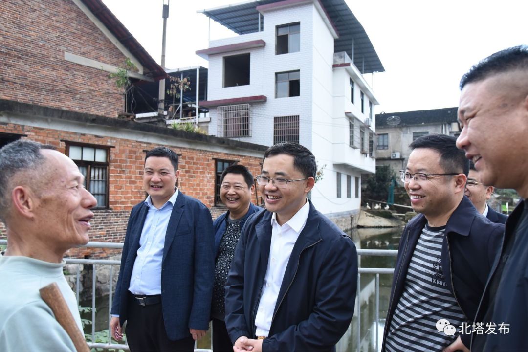 肖平到田江街道调研