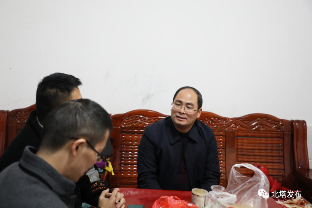 戴求兵深入陈家桥乡同兴村开展调研