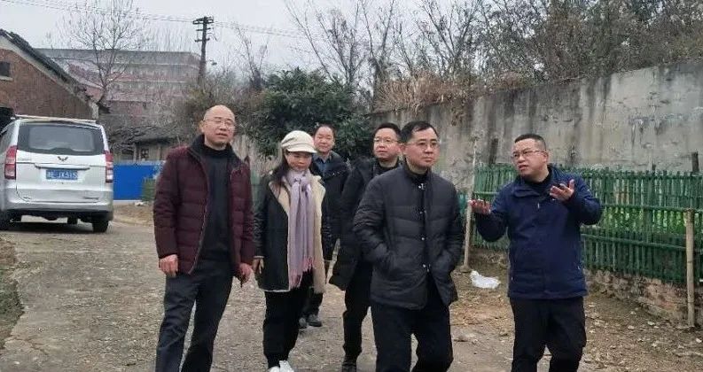 肖平到新滩镇街道调研沿河经济带发展和项目建设