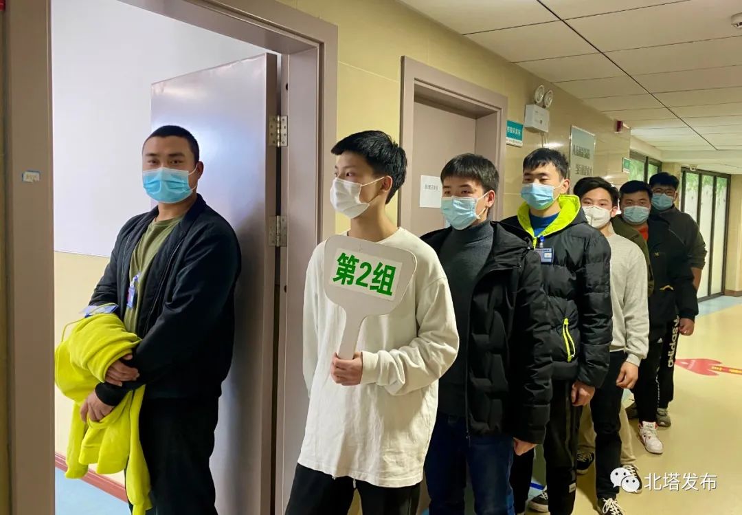 在读研究生报名参军 热血男儿追梦军营