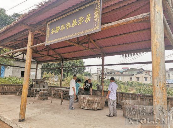 【湘潭日報】岳塘區(qū)荷塘街道五愛村“變形記”