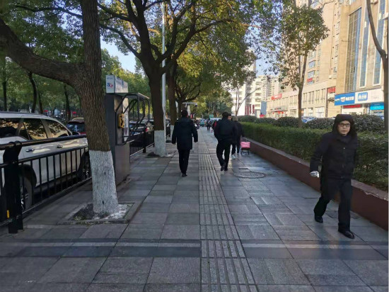 規(guī)范秩序 建設路街道加大農貿市場周邊市容環(huán)境整治