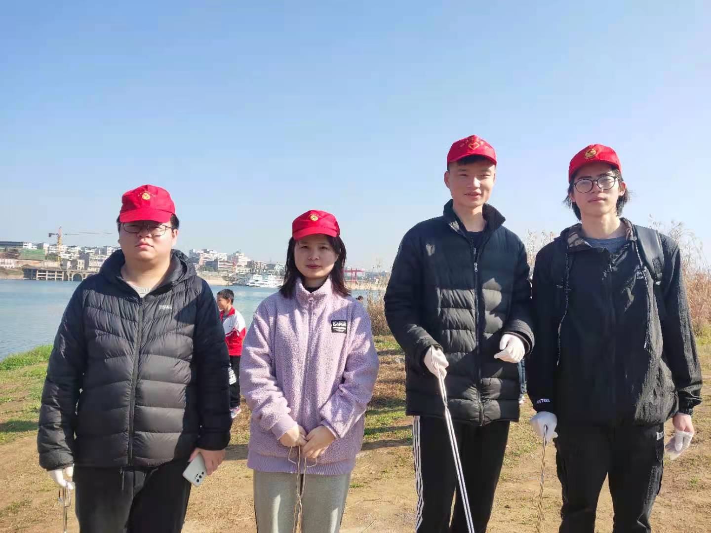 兼职大学生参与活动现场