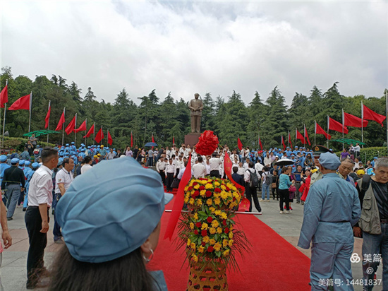 湘機(jī)小學(xué)教育集團(tuán)開啟紅色之旅