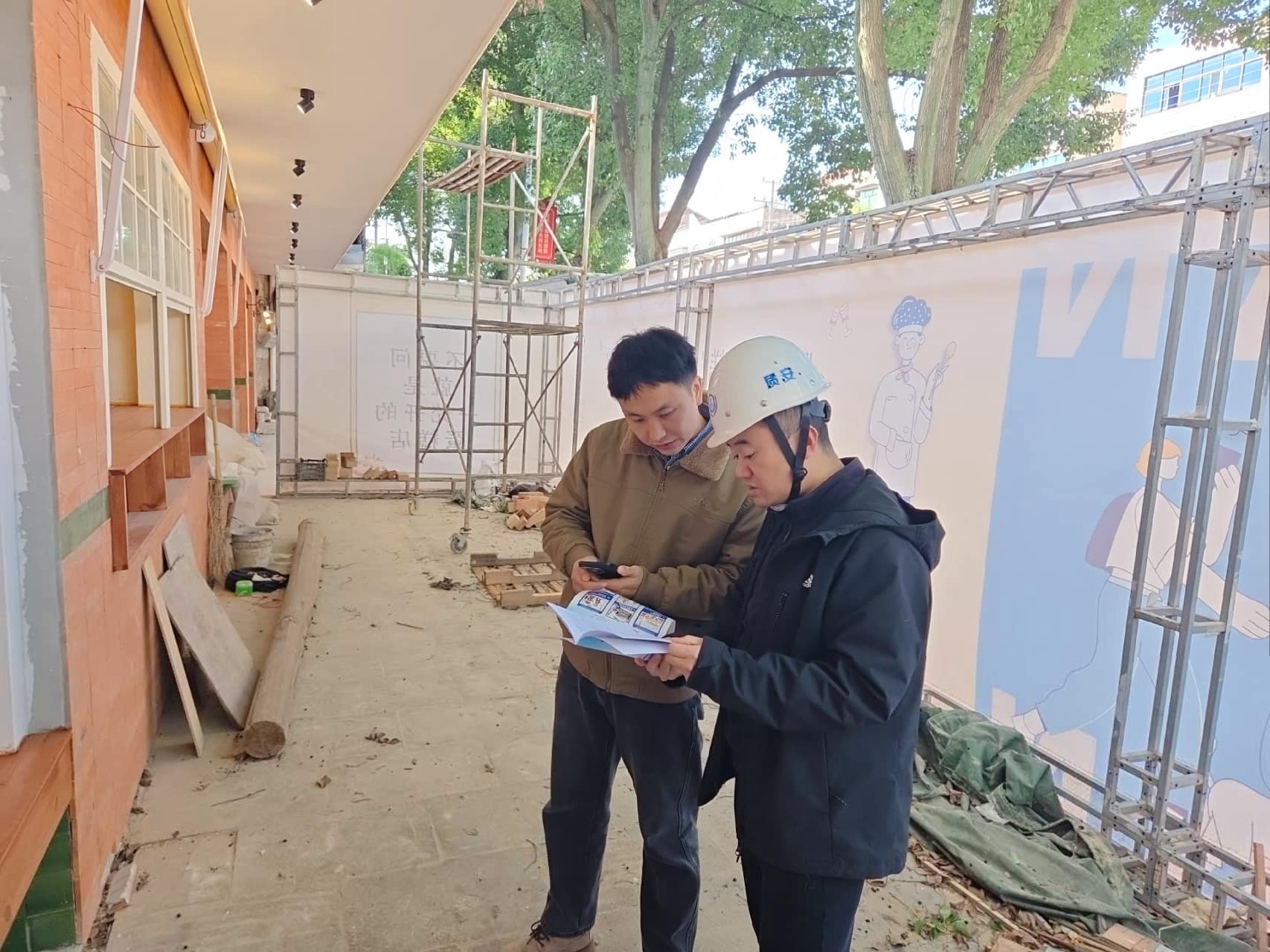 汨罗市住建局：安全宣传进街巷，筑牢“小散工程”安全网