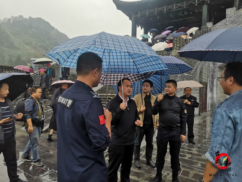 胡丕宇带队开展"两节"期间安全生产和道路 交通安全