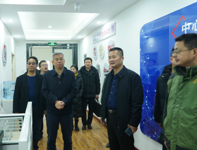 湖南省委网信办二级巡视员眭善林一行调研古丈县融媒体中心建设工作