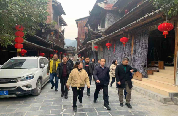 古丈：胡丕宇、严亚平带队检查安全生产工作