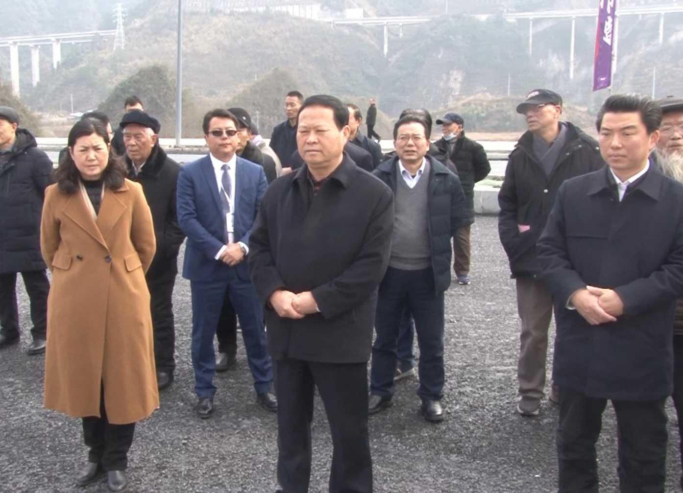 湘西州委组织离退休老同志开展迎春考察活动