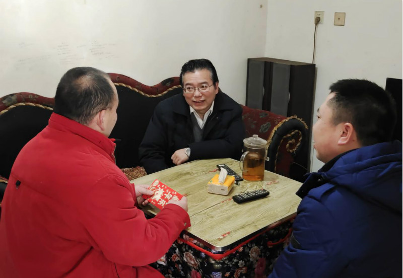 古丈：邓晓东走访慰问古阳镇困难群众