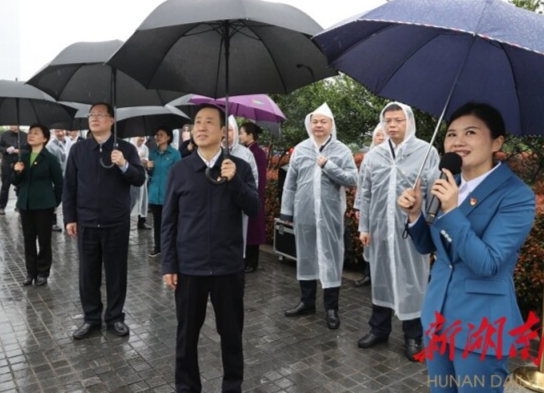 省委理论学习中心组开展党史学习教育第一次专题学习 许达哲讲主题党课