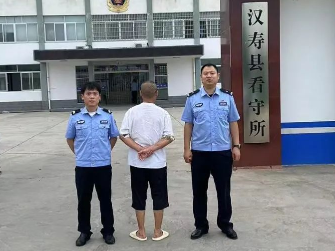 【夏季治安打击整治行动】鼎城一男子“搬家式”盗窃，牙膏和洗面奶都不放过！