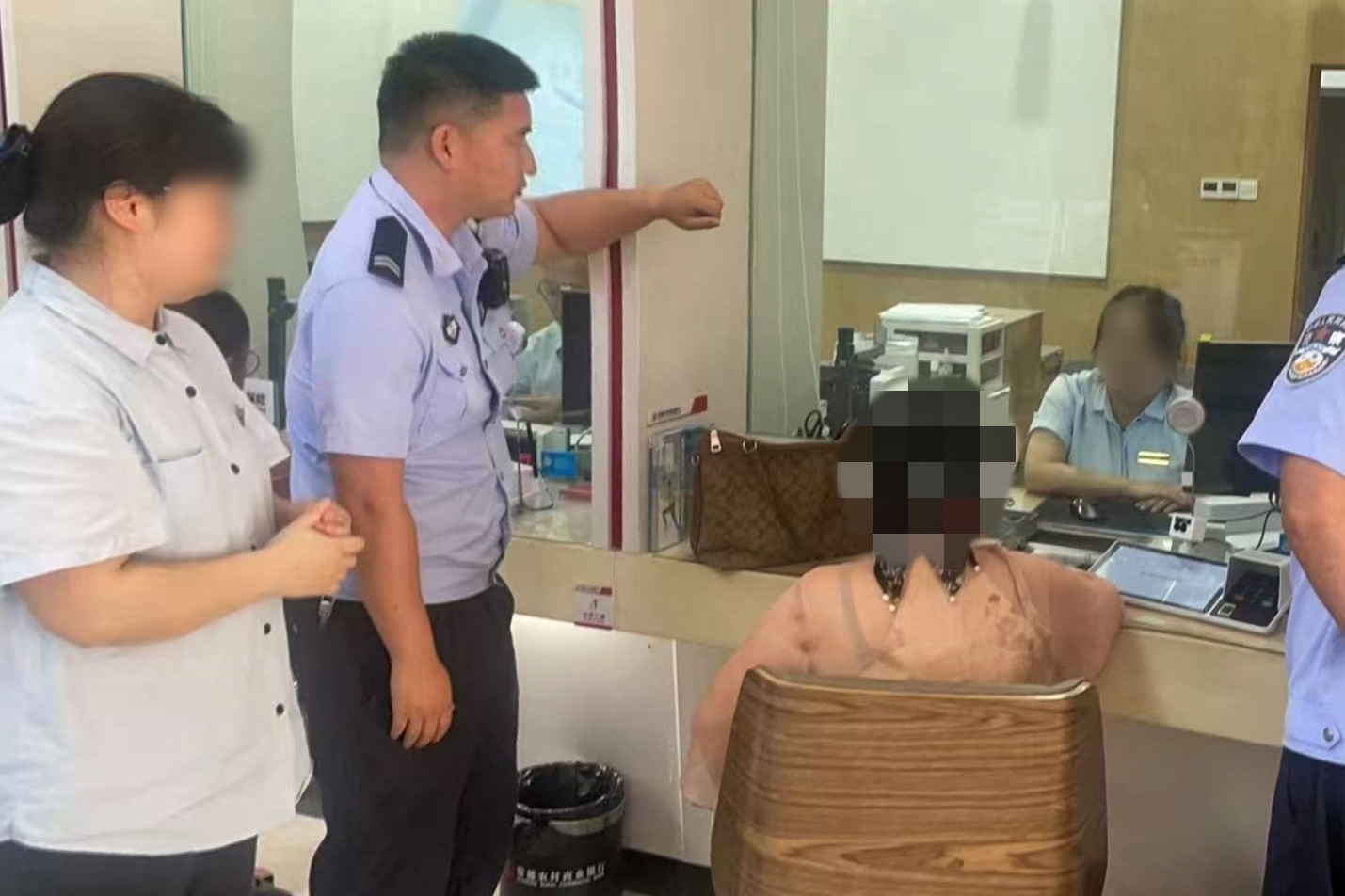 警银联动齐发力，紧急劝阻止付5万元