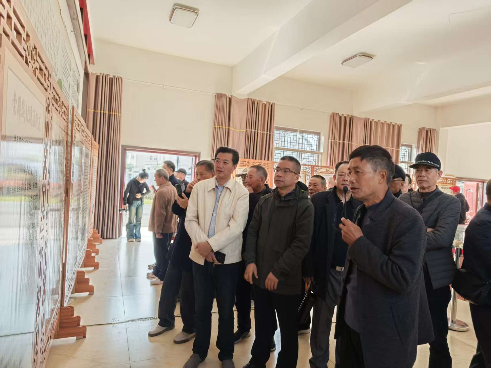 鼎城公安组织开展“情暖金秋 乐享重阳”主题活动