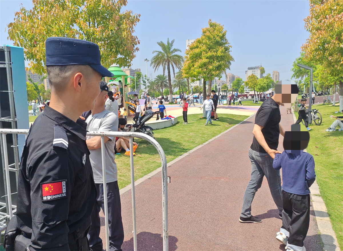 “警”急助力，温暖“童”行 | 鼎城公安帮助走失女童找到家人