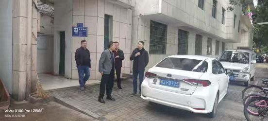 区环卫中心开展环境卫生工作调研