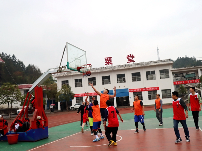 六小、桂塘学校举行“城乡一家亲”教学联谊活动