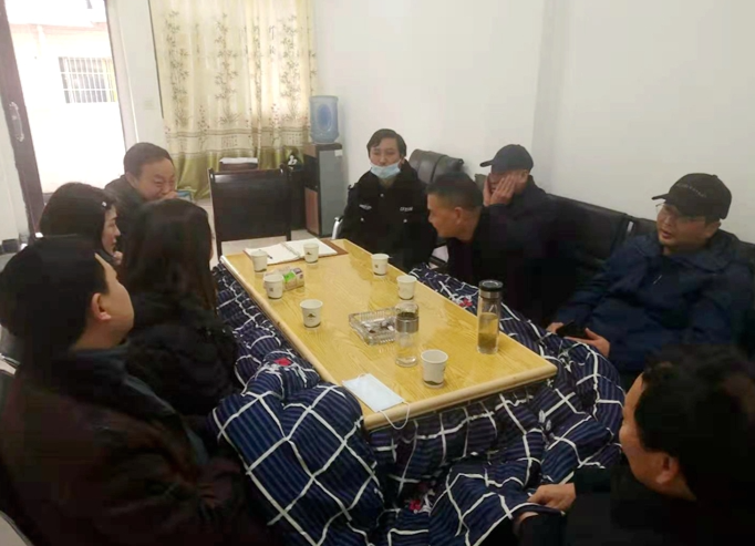 县人大常委会副主任聂毅看望慰问洛塔乡人大代表