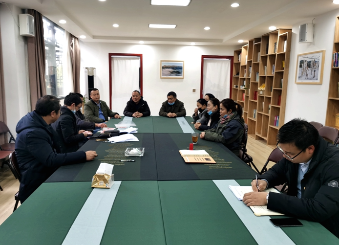 杨波深入里耶镇走访慰问县人大代表