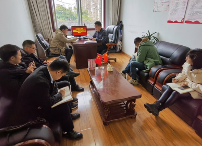 团县委学习传达县委经济工作会议精神