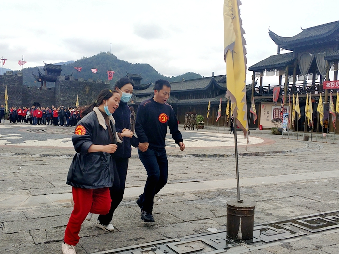 县交运系统举行趣味运动会“庆三八”