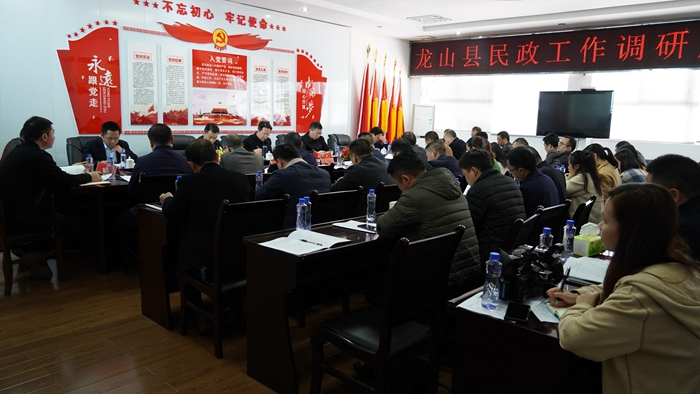 刘冬生到县民政局调研