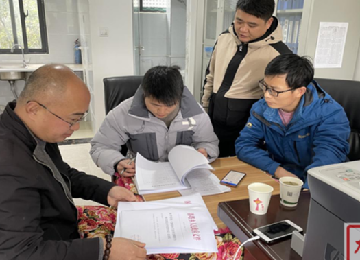 州河长办来龙山考核河长制工作
