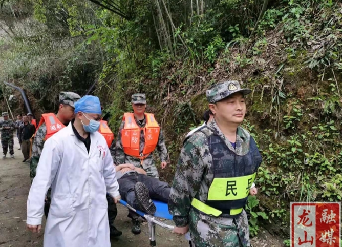 红岩溪镇组织开展防汛避灾演练