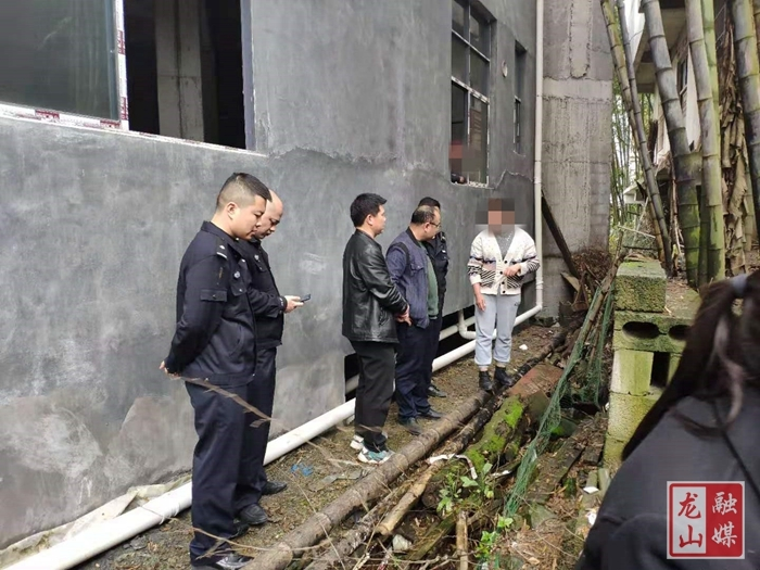 县法院巧解一起邻里纠纷