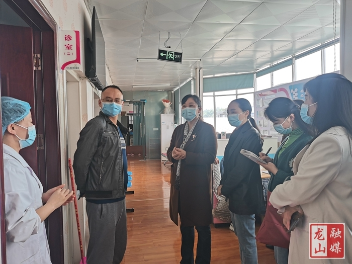 州妇联副主席张明一行来龙山县调研“两个规划”实施情况