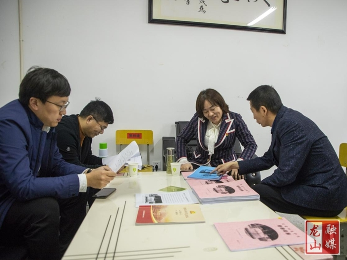 石红梅深入联点学校调研工作