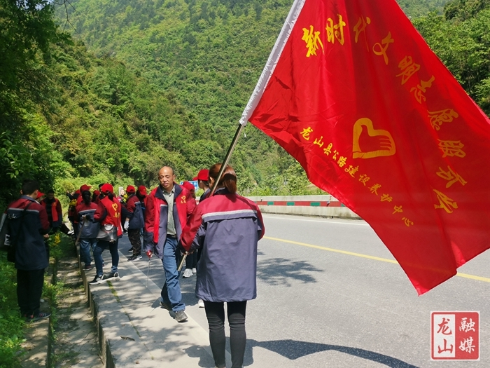 ​  【学党史 明初心】龙山县公路建养中心爱路护路助推党史学习教育走深走实