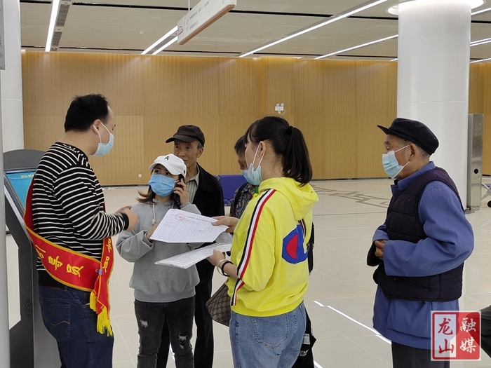 龙山医保：一件事一次性一窗口办理 让群众办事既省时更省心